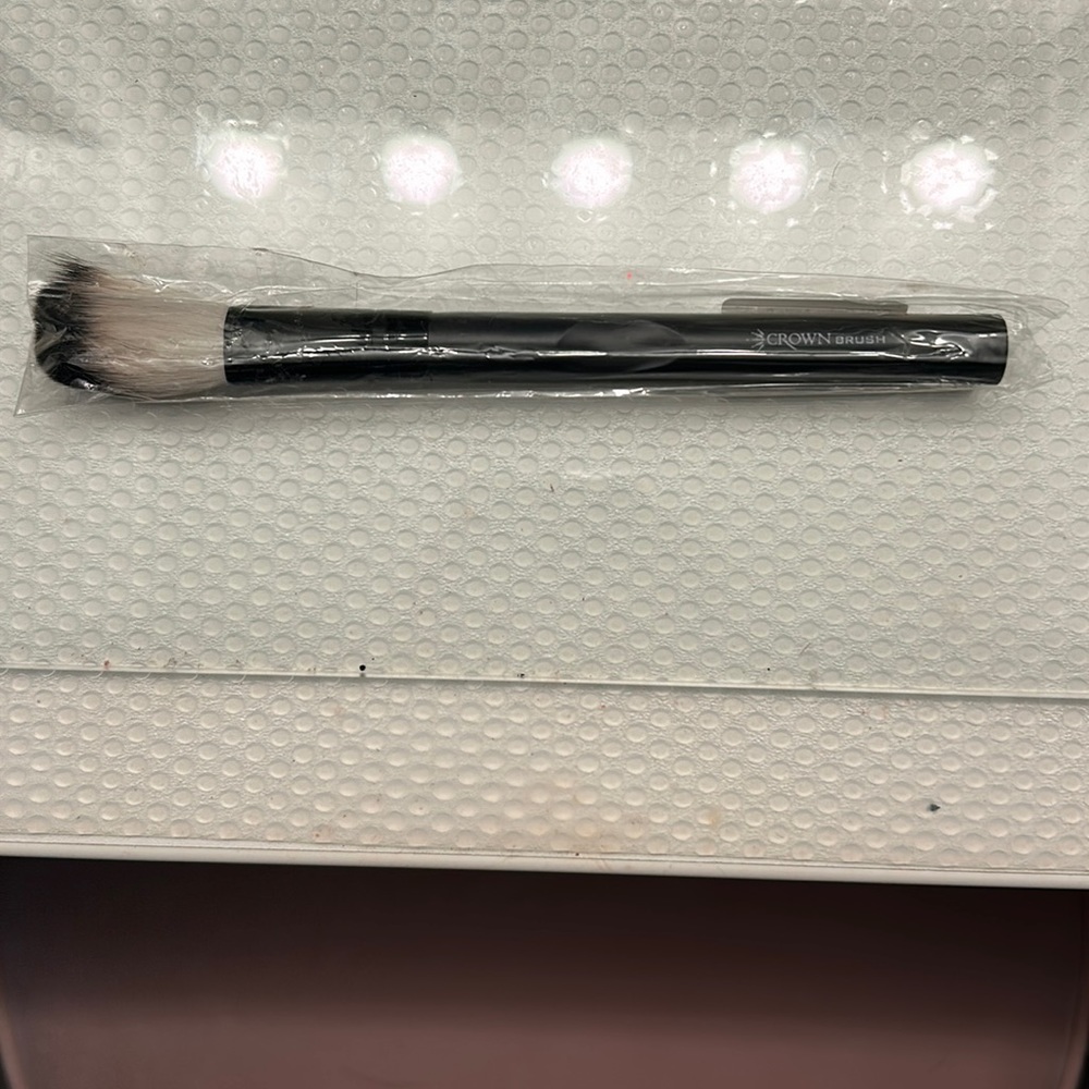 Crown Brush